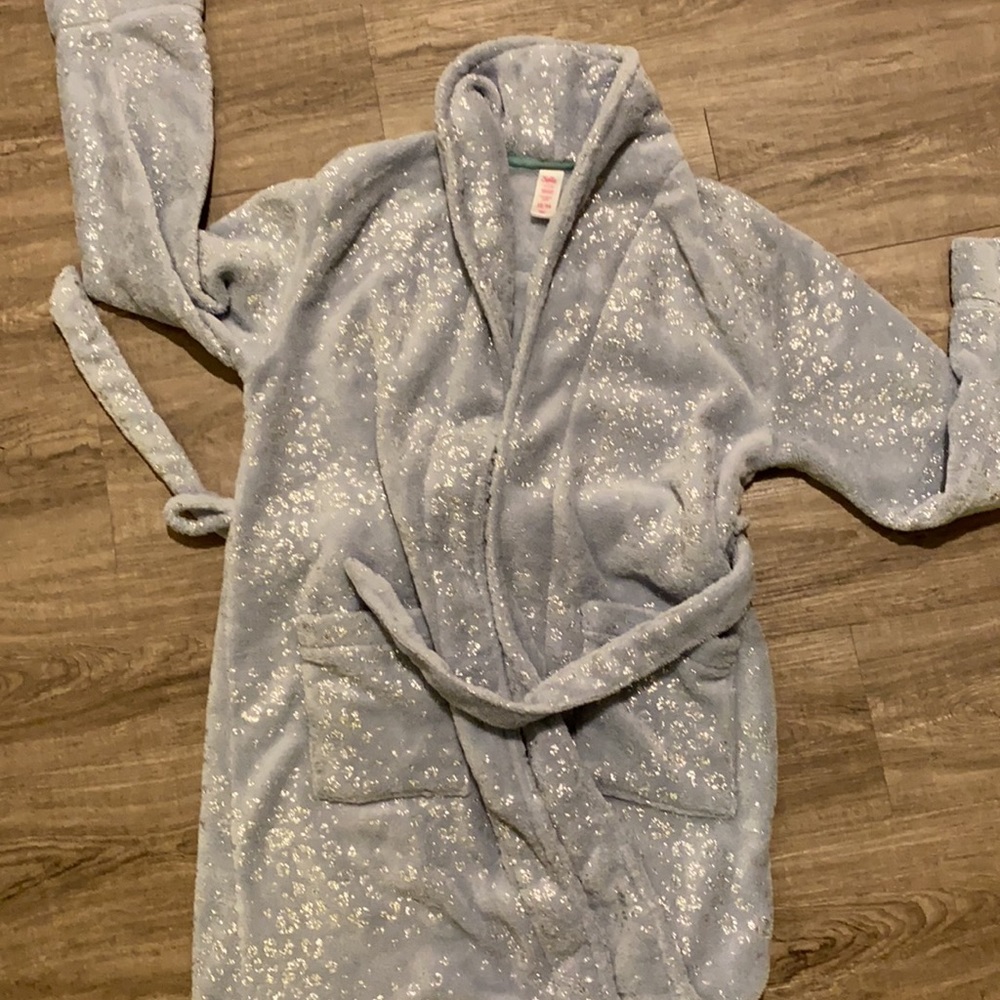 Justice robe
